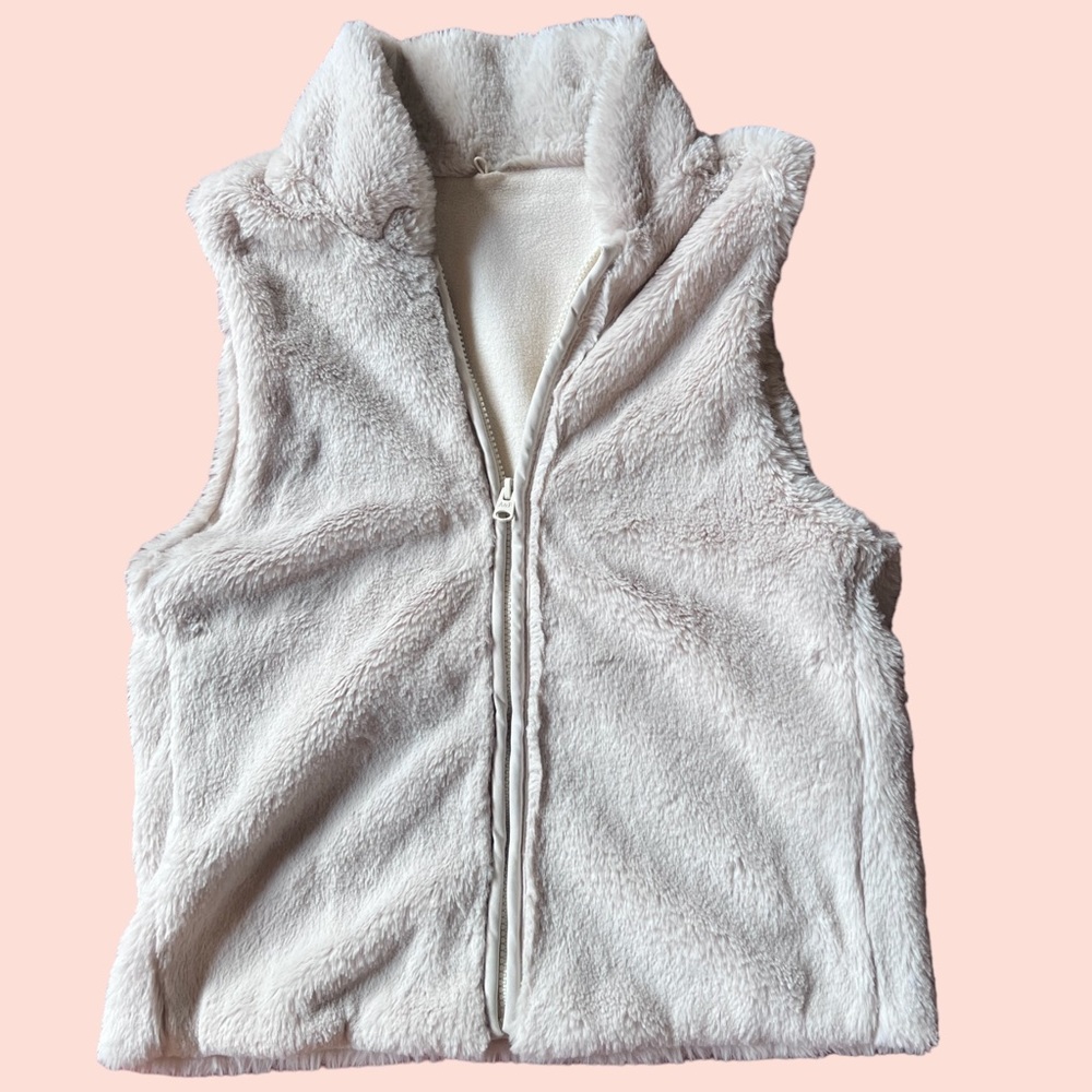 Abercrombie and Fitch Cream White Fuzzy Vest With Tags Sz XS